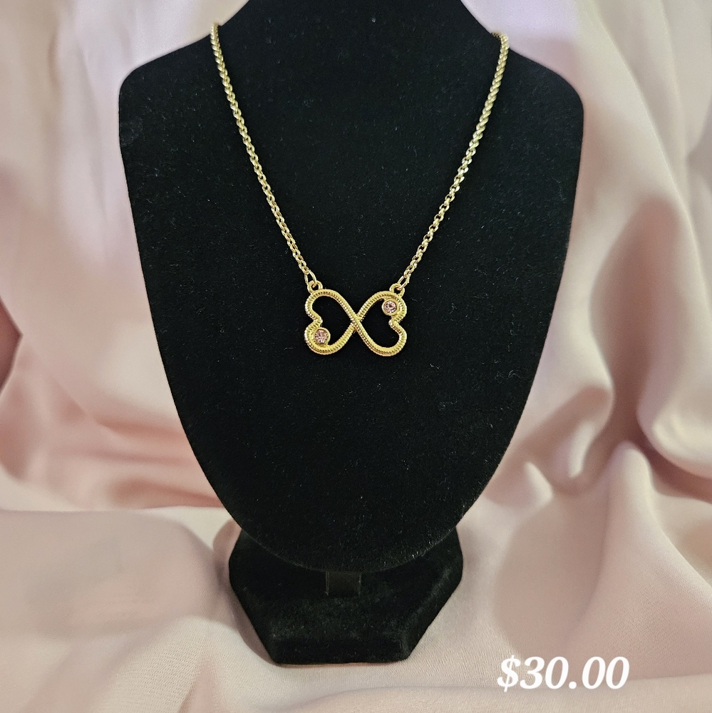Elegant Gold Infinity Necklace